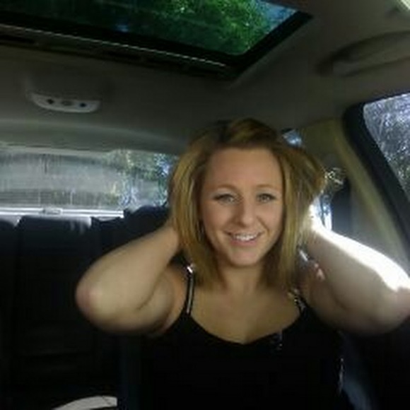 Meet your Posher, Heather - Picture 1 of 1